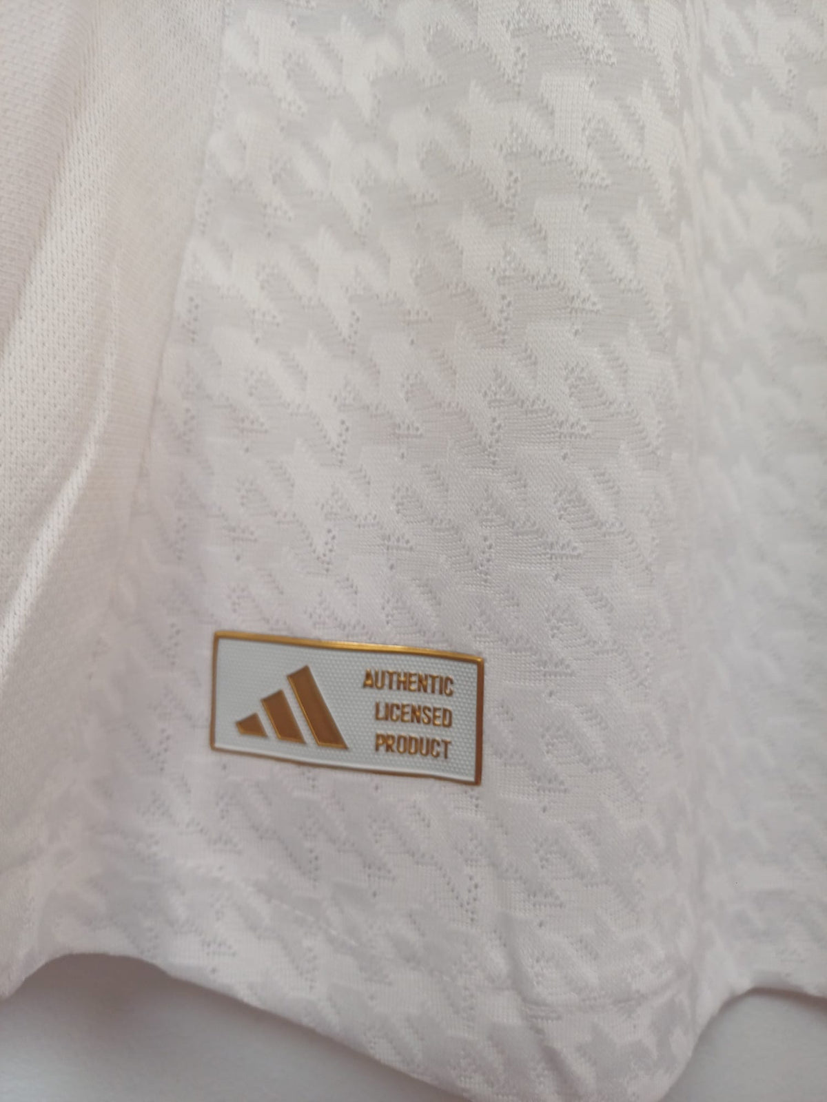 Camiseta Adidas Real Madrid Primera Equipación 2024/2025 Versión Authentic Jugador - Blanca - Talla M