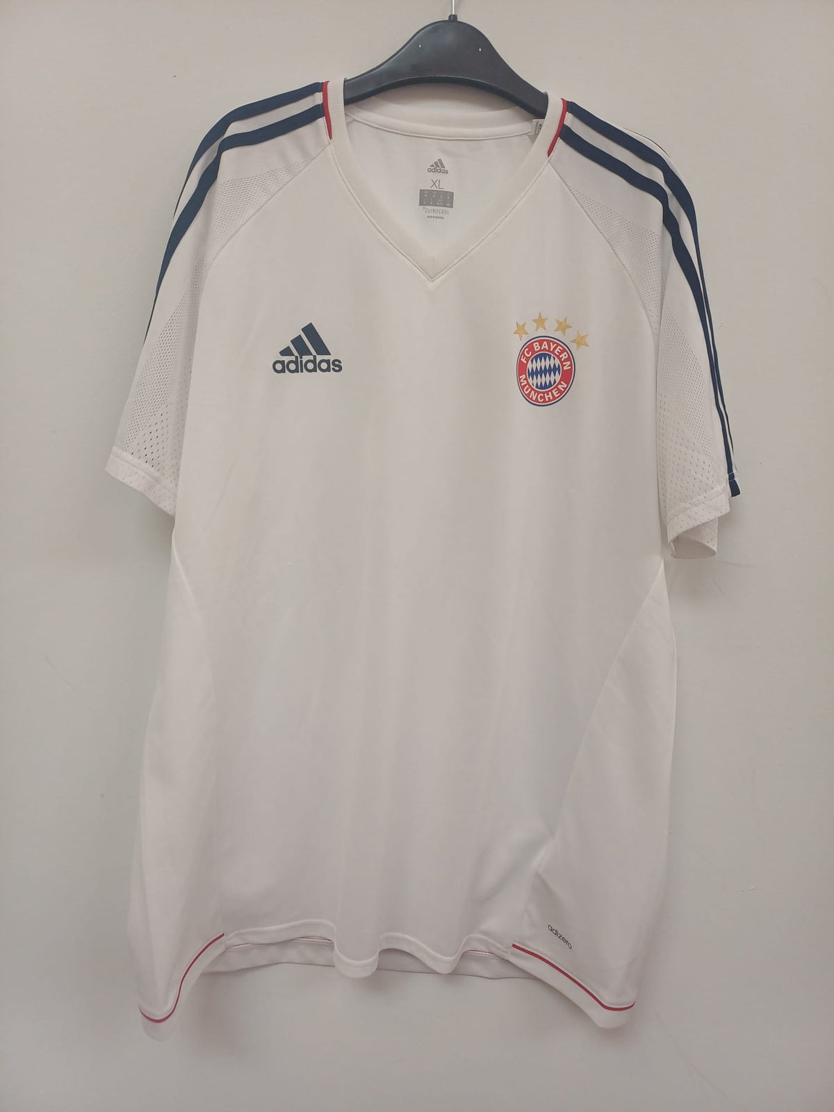 Adidas FC Bayern München Camiseta de Entrenamiento Talla XL (Blanco / Azul Marino)