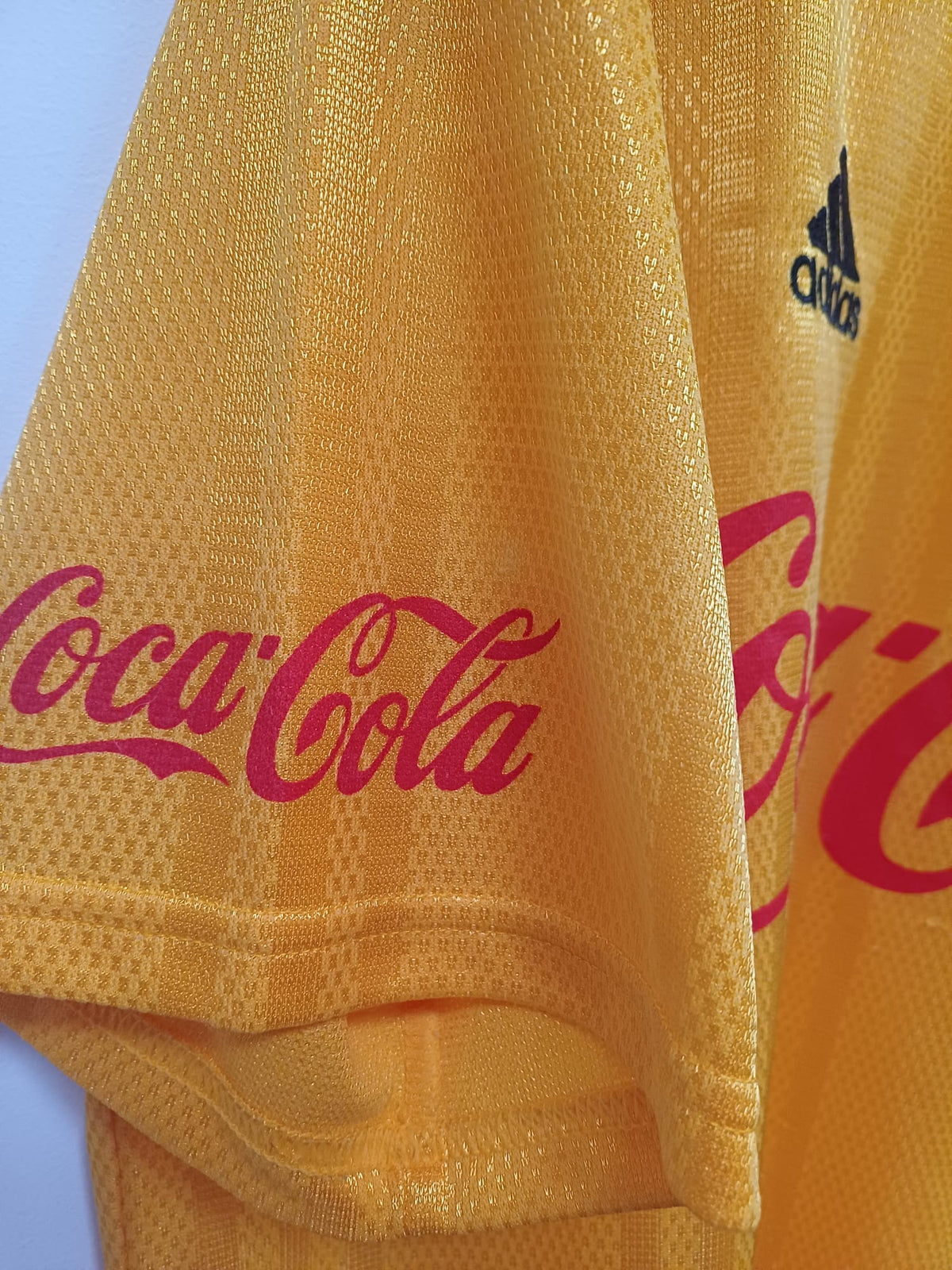 Camiseta Vintage Adidas x Coca-Cola Años 90 - Amarilla - Talla M