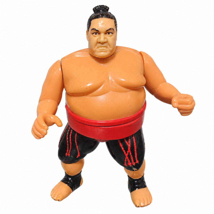 Figura WWE/WWF Hasbro 1993: Yokozuna Serie 6 Red Belt Attire